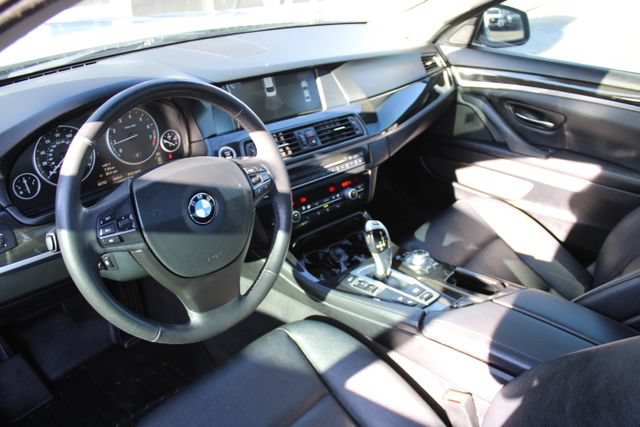 Used 2012 BMW 528i xDrive Sedan AWD/4WD image 2