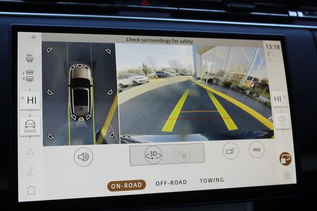 Used 2025 Land Rover Range Rover SV image 19