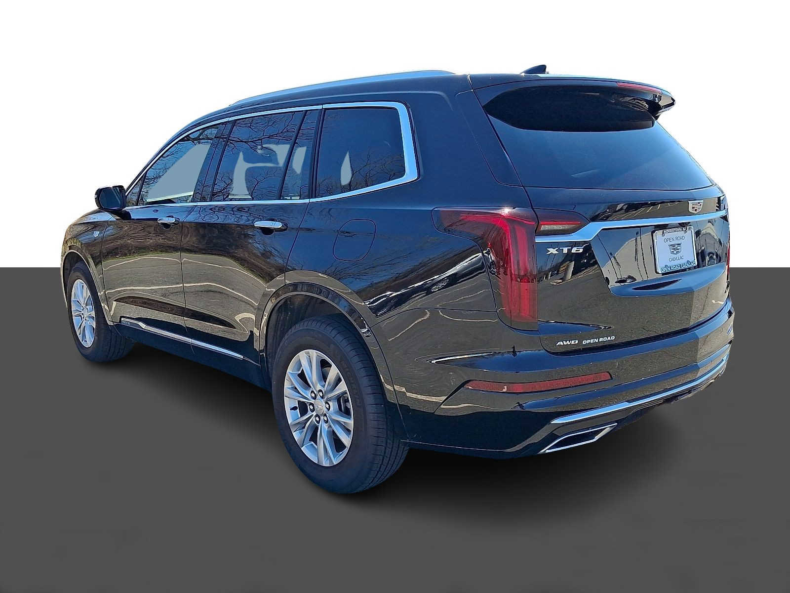 Used 2025 Cadillac XT6 Luxury image 4