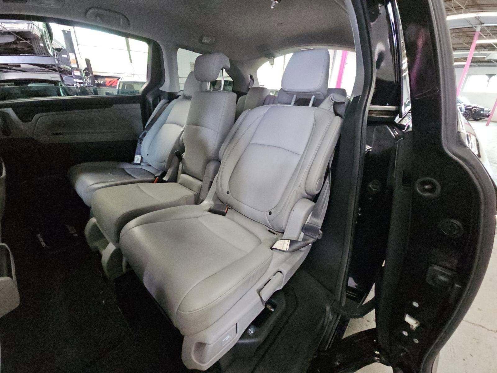 Used 2022 Honda Odyssey Touring image 11