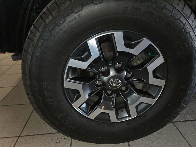 Used 2022 Toyota Tacoma TRD Off-Road w/ Technology Package image 10