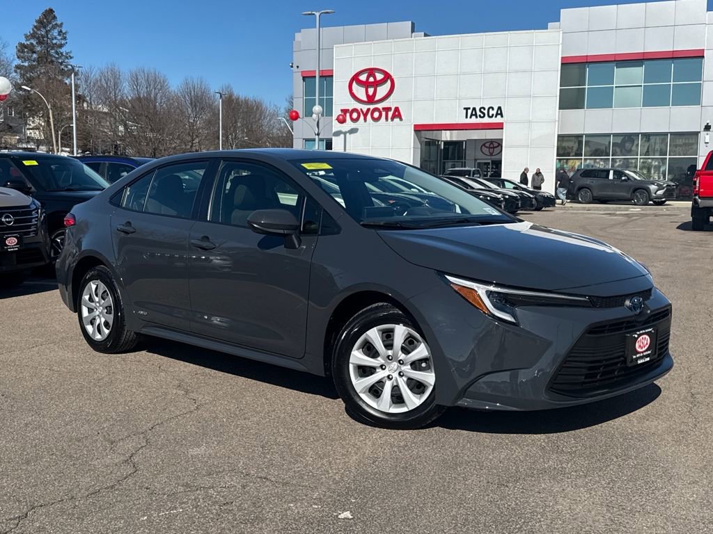 Used 2025 Toyota Corolla LE
