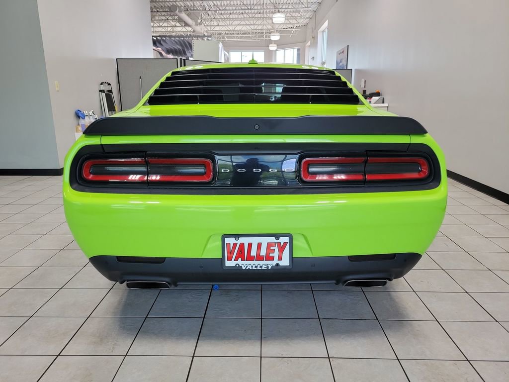 Used 2015 Dodge Challenger R/T Scat Pack w/ Leather Interior Group RWD image 10