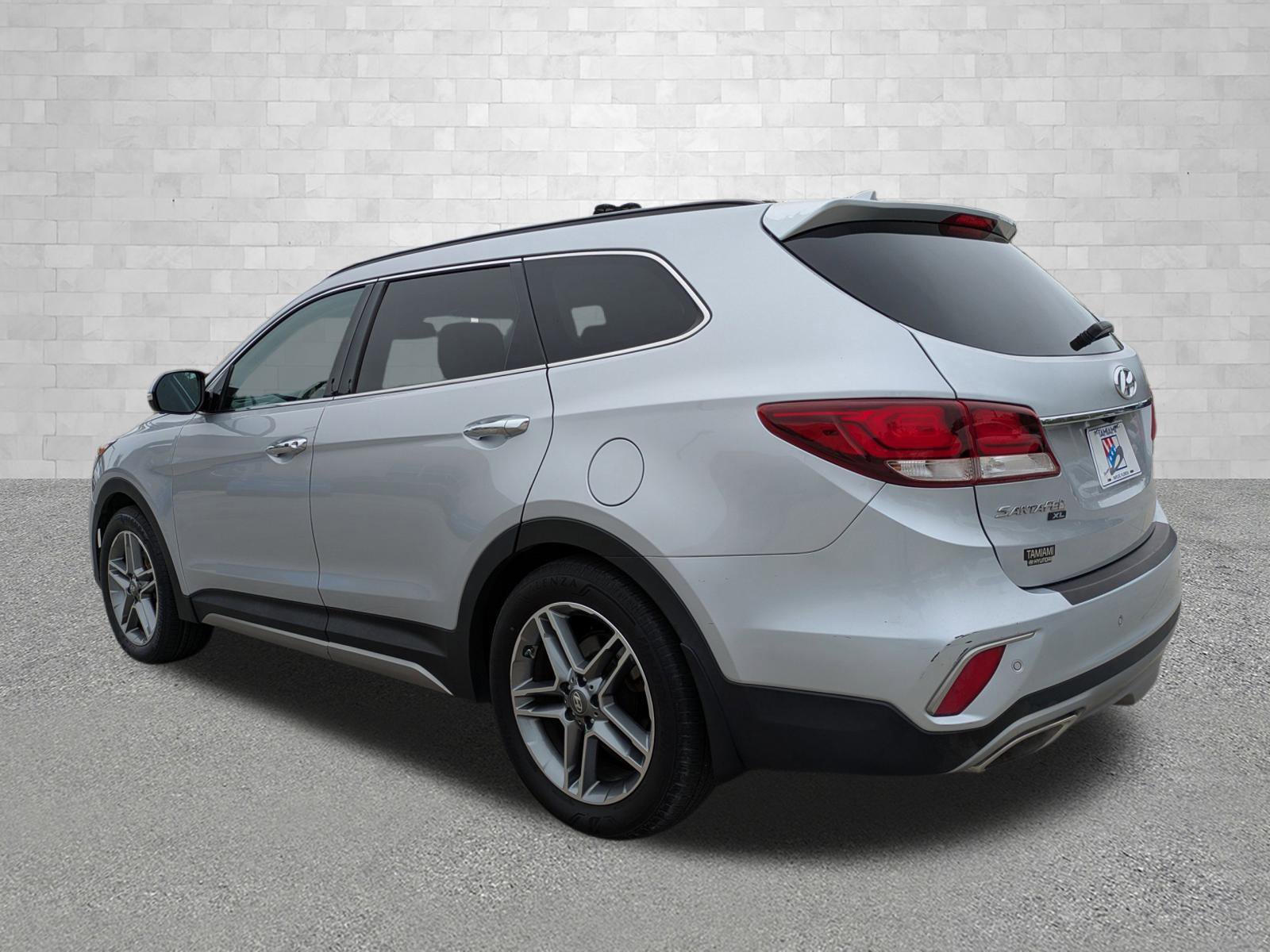 Used 2019 Hyundai Santa Fe XL image 4