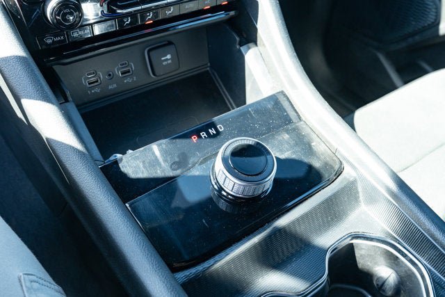 Certified 2025 Jeep Grand Cherokee Altitude AWD/4WD image 19
