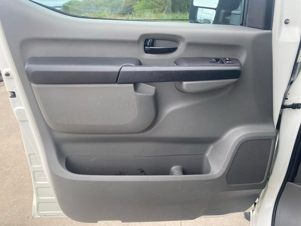 Used 2018 Nissan NV 3500 SL w/ Navigation Package RWD image 11