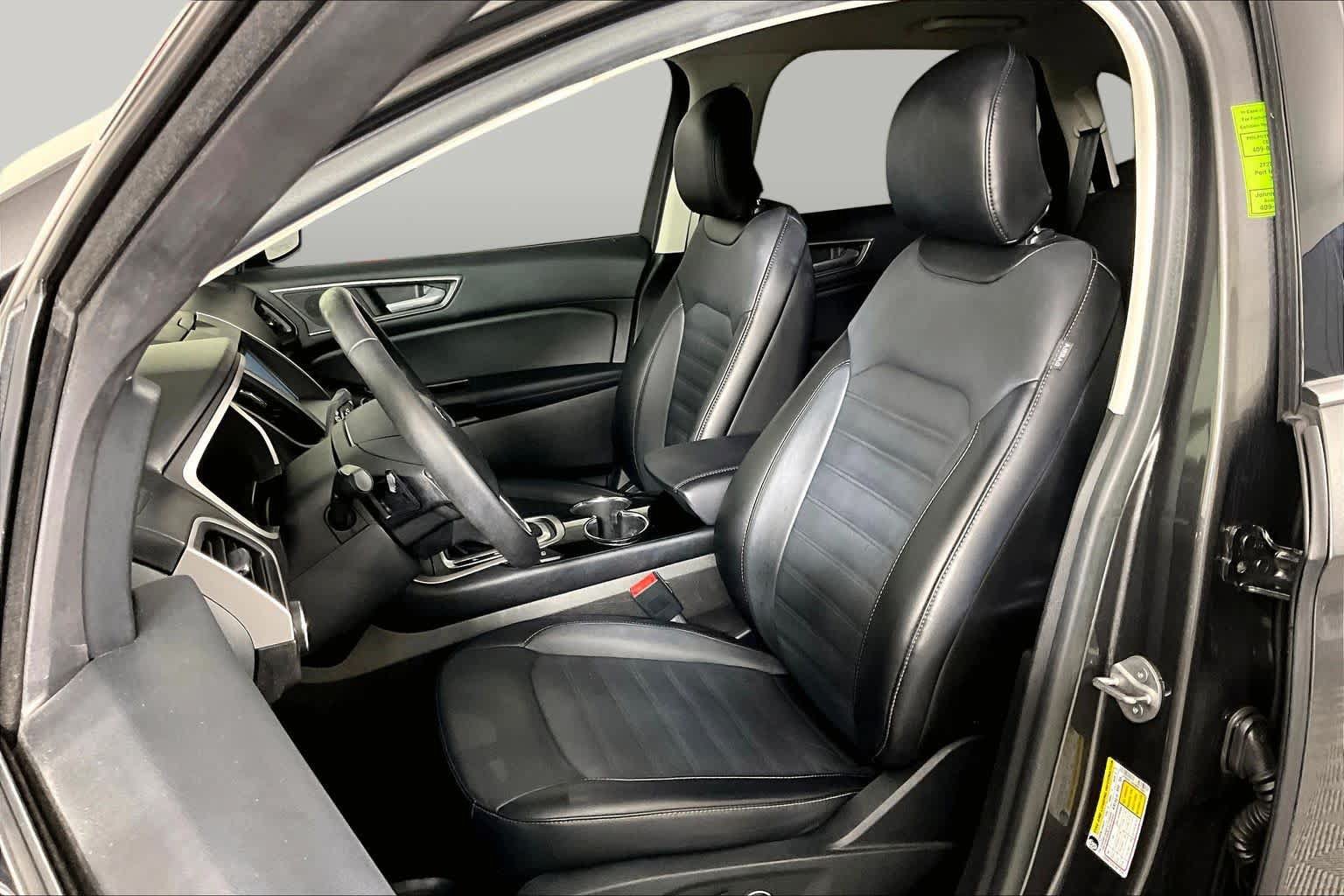 Used 2017 Ford Edge SEL w/ Equipment Group 201A FWD image 8