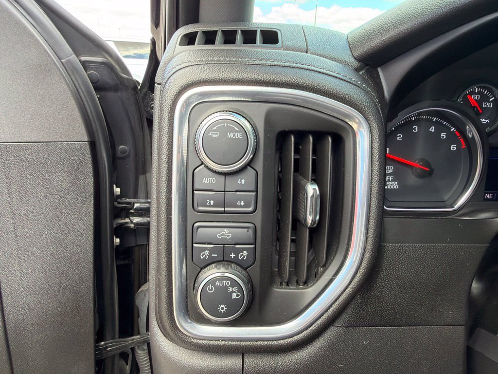 Used 2021 Chevrolet Silverado 1500 LT w/ Diesel Off-Road Package AWD/4WD image 24