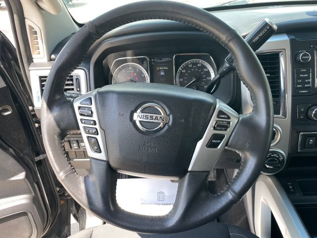 Used 2018 Nissan Titan SV w/ SV Convenience Package AWD/4WD image 25