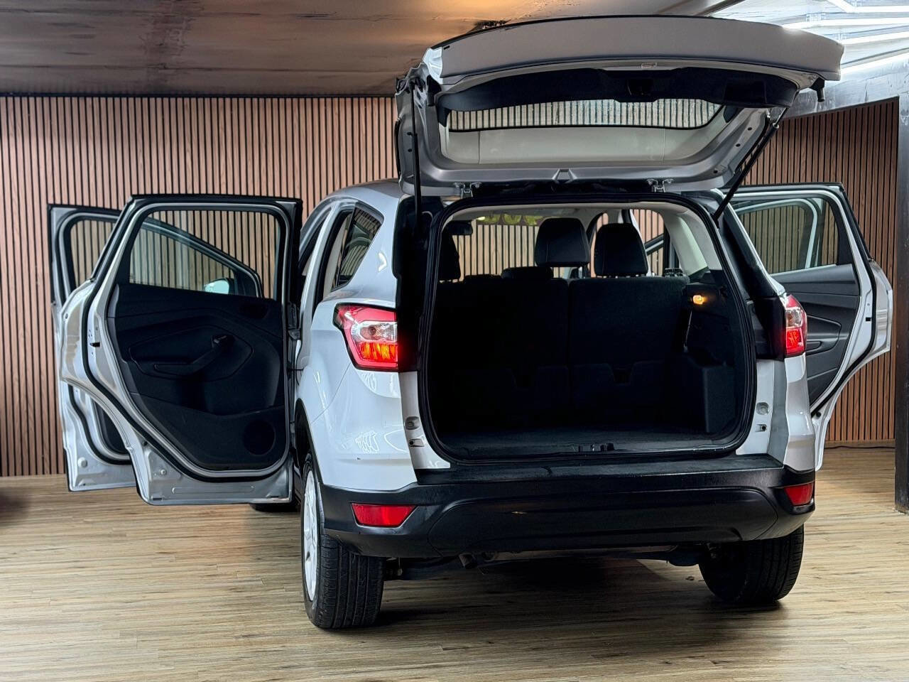 Used 2017 Ford Escape S image 9