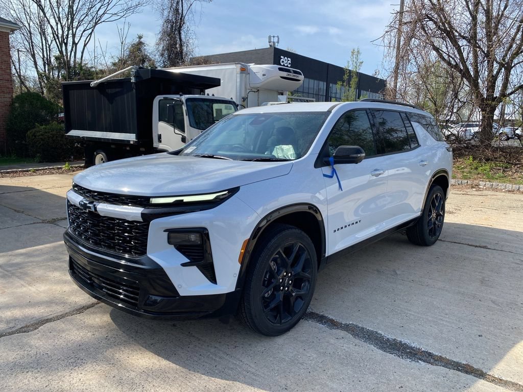 New 2026 Chevrolet Traverse RS w/ LPO, Floor Liner Package AWD/4WD image 6