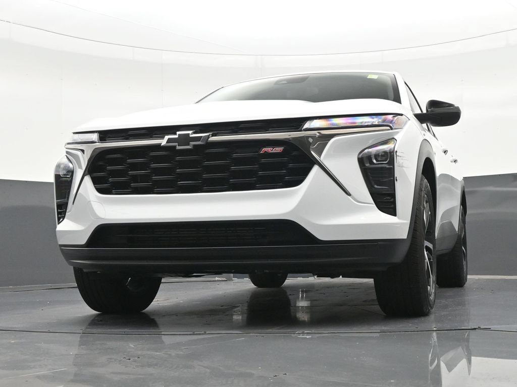 Used 2026 Chevrolet Trax RS FWD image 30