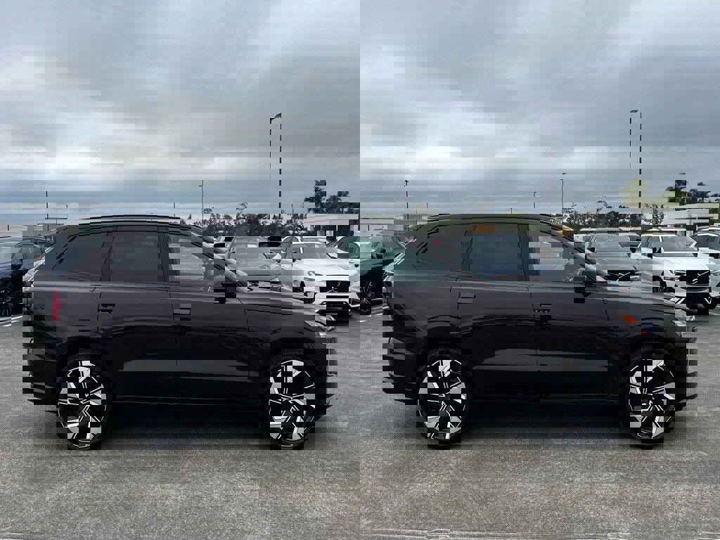 New 2025 Volvo EX90 Ultra image 8