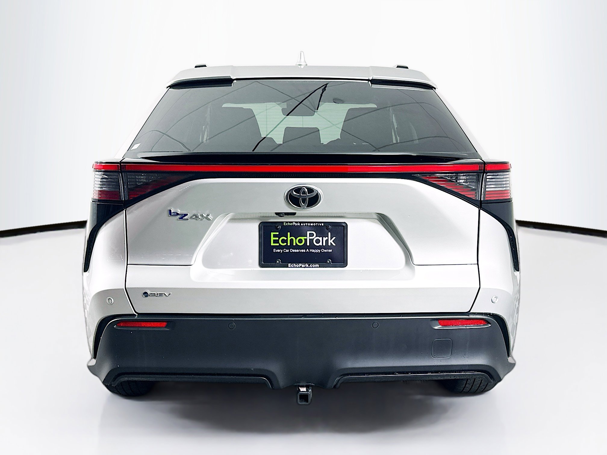 Used 2024 Toyota bZ4X XLE w/ Weather Package FWD image 7