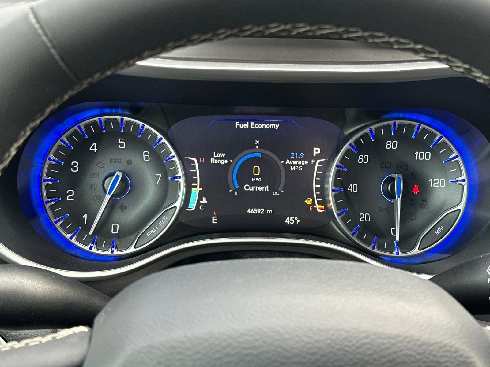 Used 2024 Chrysler Pacifica Touring-L image 25