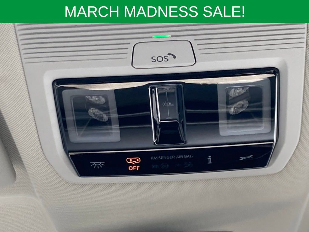 Used 2025 Volkswagen ID. Buzz 1st Edition image 18