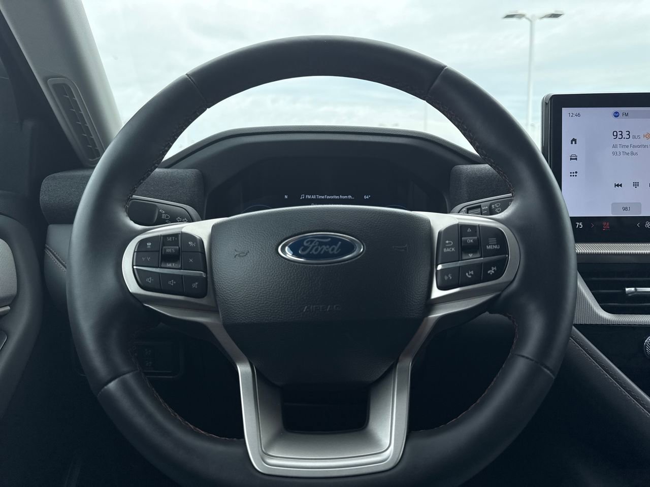 Used 2025 Ford Explorer Active w/ Active Comfort Package AWD/4WD image 16