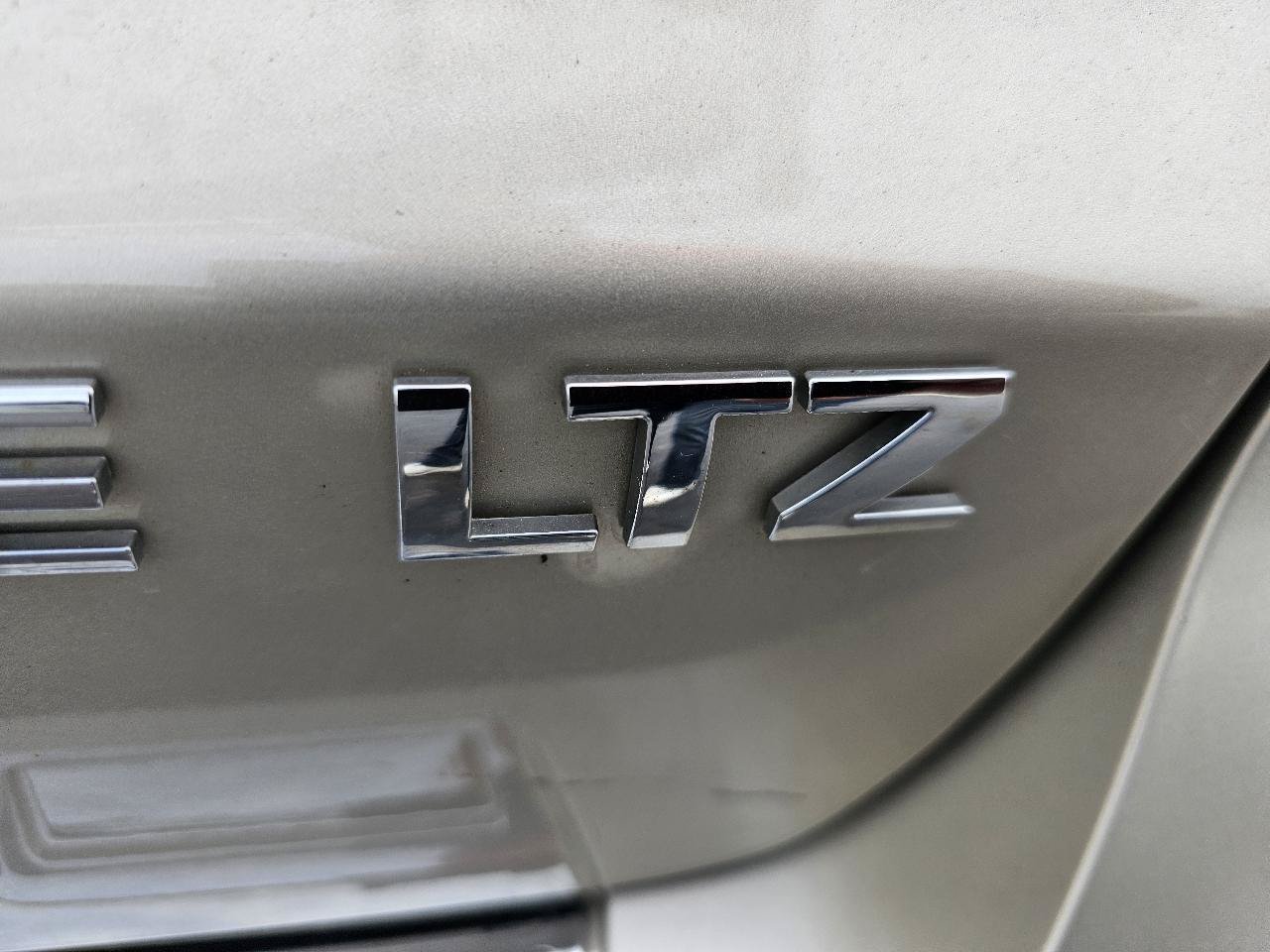 Used 2015 Chevrolet Traverse LTZ AWD/4WD image 35