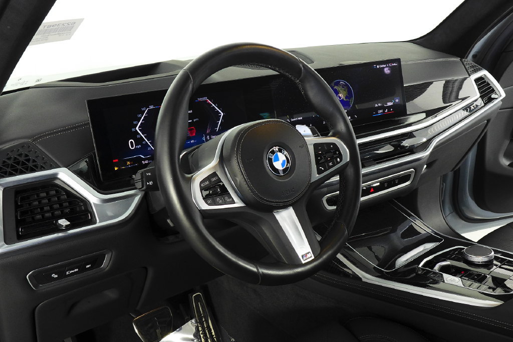 Certified 2024 BMW X7 xDrive40i w/ M Sport Package AWD/4WD image 33