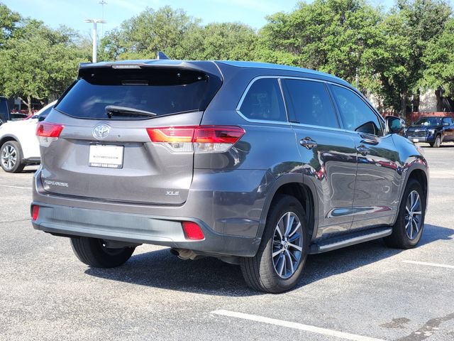 Used 2018 Toyota Highlander XLE FWD image 4