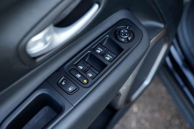 Used 2023 Jeep Renegade Latitude image 26