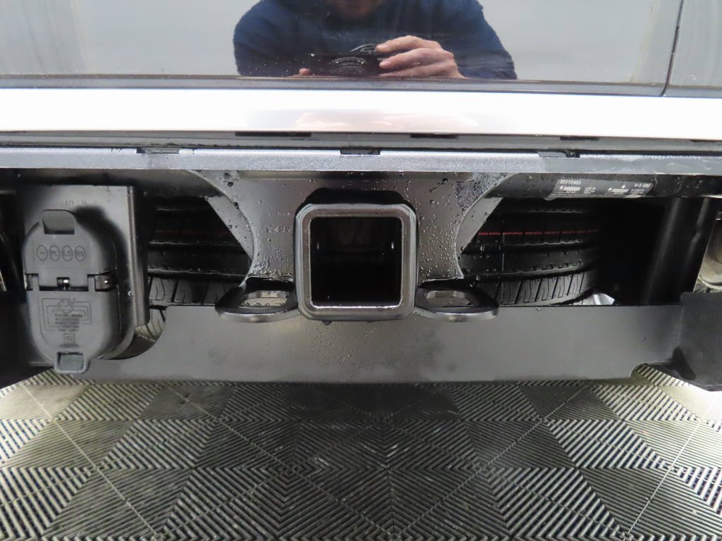 Used 2024 GMC Yukon XL Denali image 43