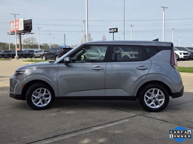 Certified 2025 Kia Soul S image 3
