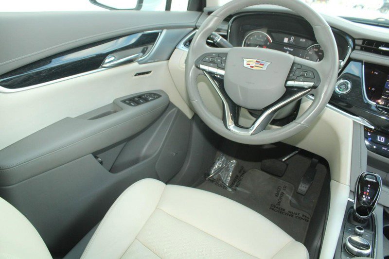 Certified 2024 Cadillac XT6 Premium Luxury image 7