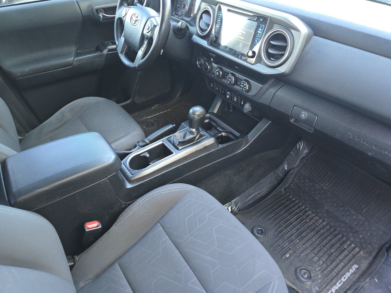 Used 2019 Toyota Tacoma TRD Off-Road image 14