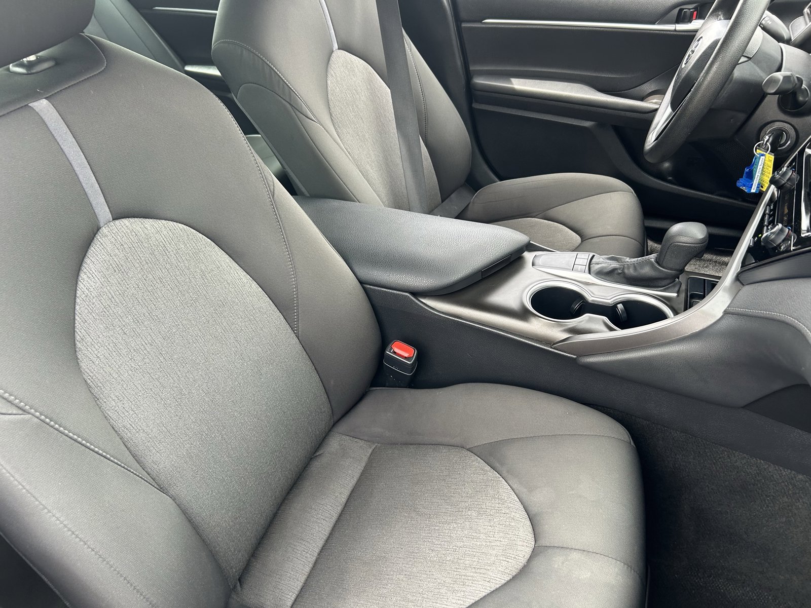 Used 2024 Toyota Camry LE FWD image 10