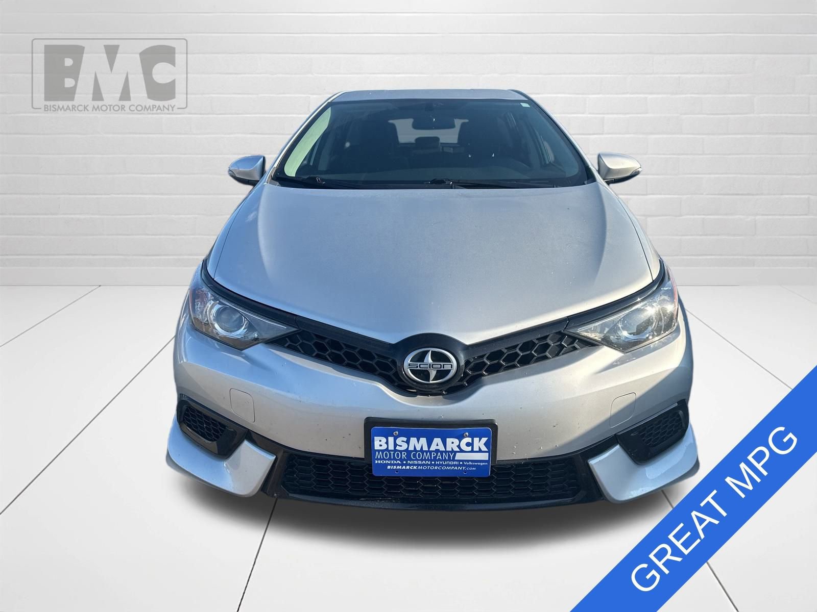 Used 2016 Scion iM image 2
