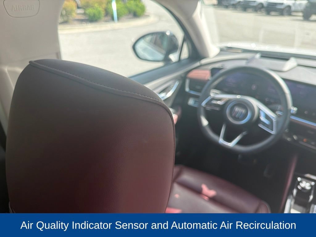 Used 2025 Buick Envision Sport Touring AWD/4WD image 16
