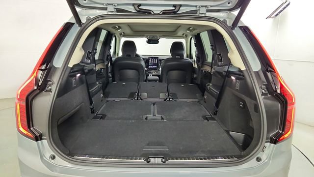 New 2026 Volvo XC90 B5 Core AWD/4WD image 40