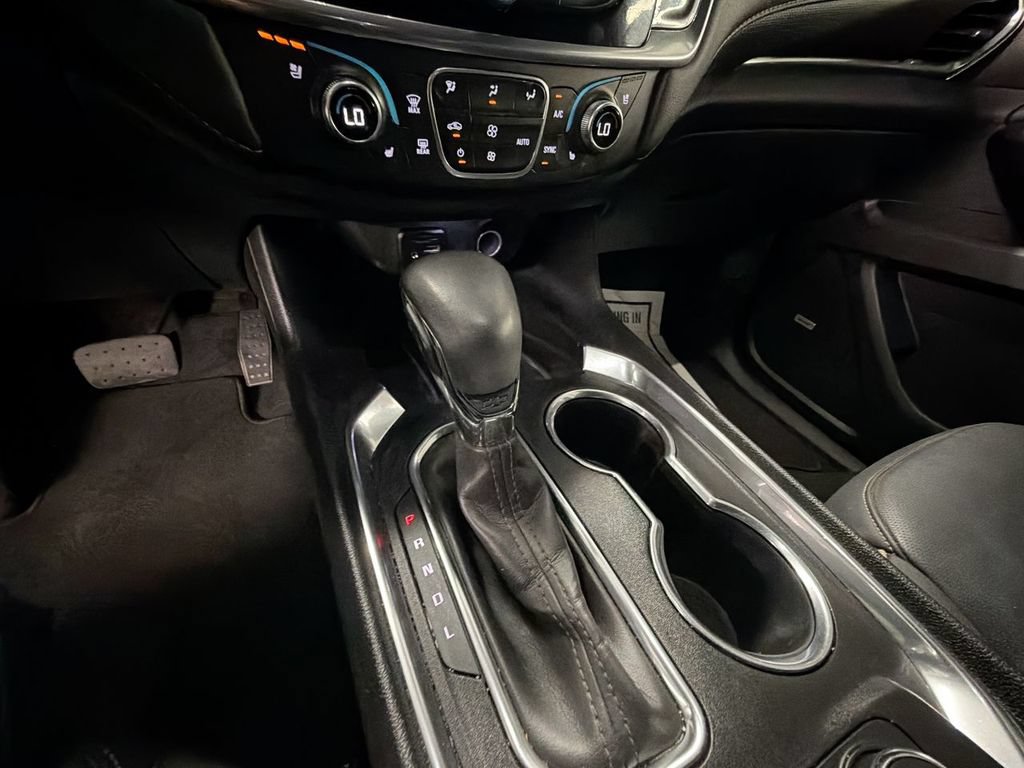 Used 2023 Chevrolet Traverse Premier w/ Redline Edition FWD image 16