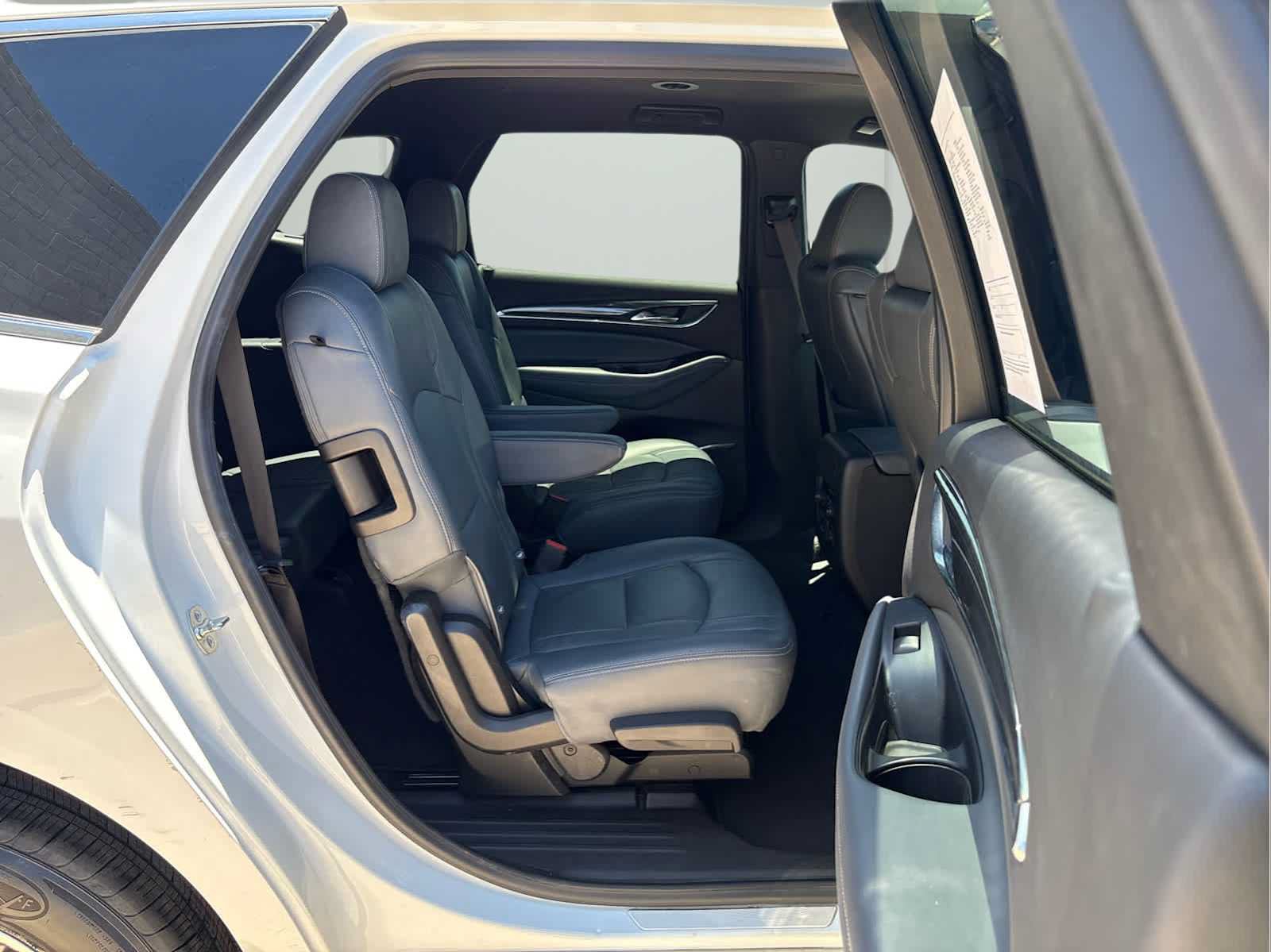 Used 2024 Buick Enclave Premium AWD/4WD image 15