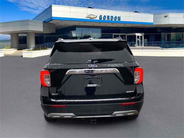 Used 2022 Ford Explorer XLT w/ Equipment Group 202A image 4