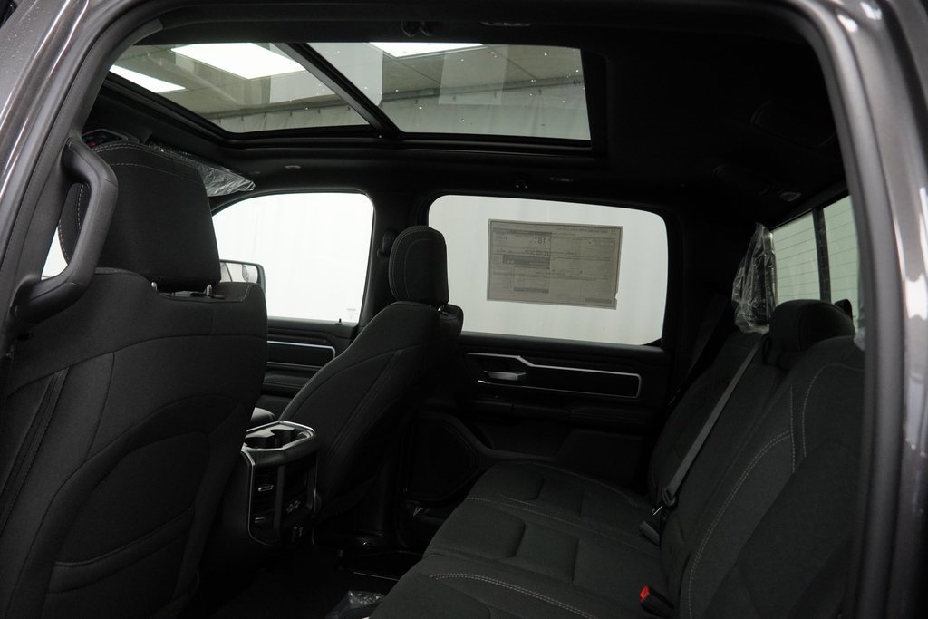 New 2026 RAM 1500 4x4 Crew Cab image 18