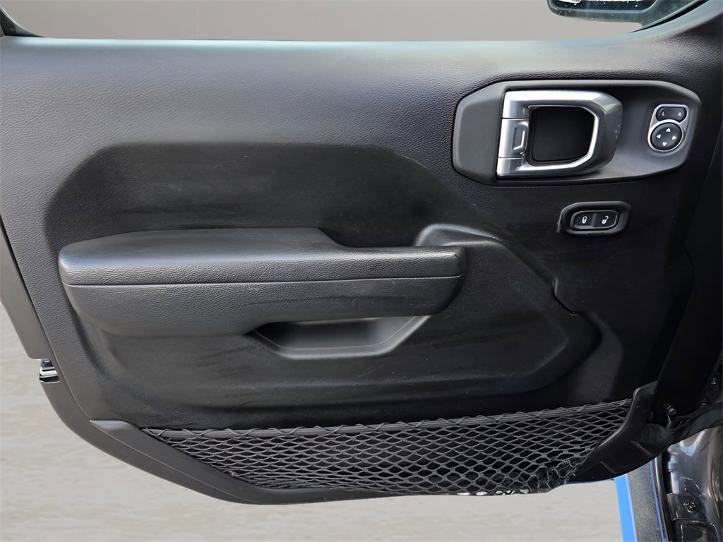 Used 2022 Jeep Wrangler Unlimited Rubicon 4xe image 17