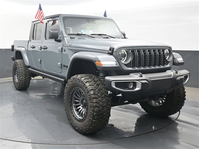 New 2025 Jeep Gladiator Sport