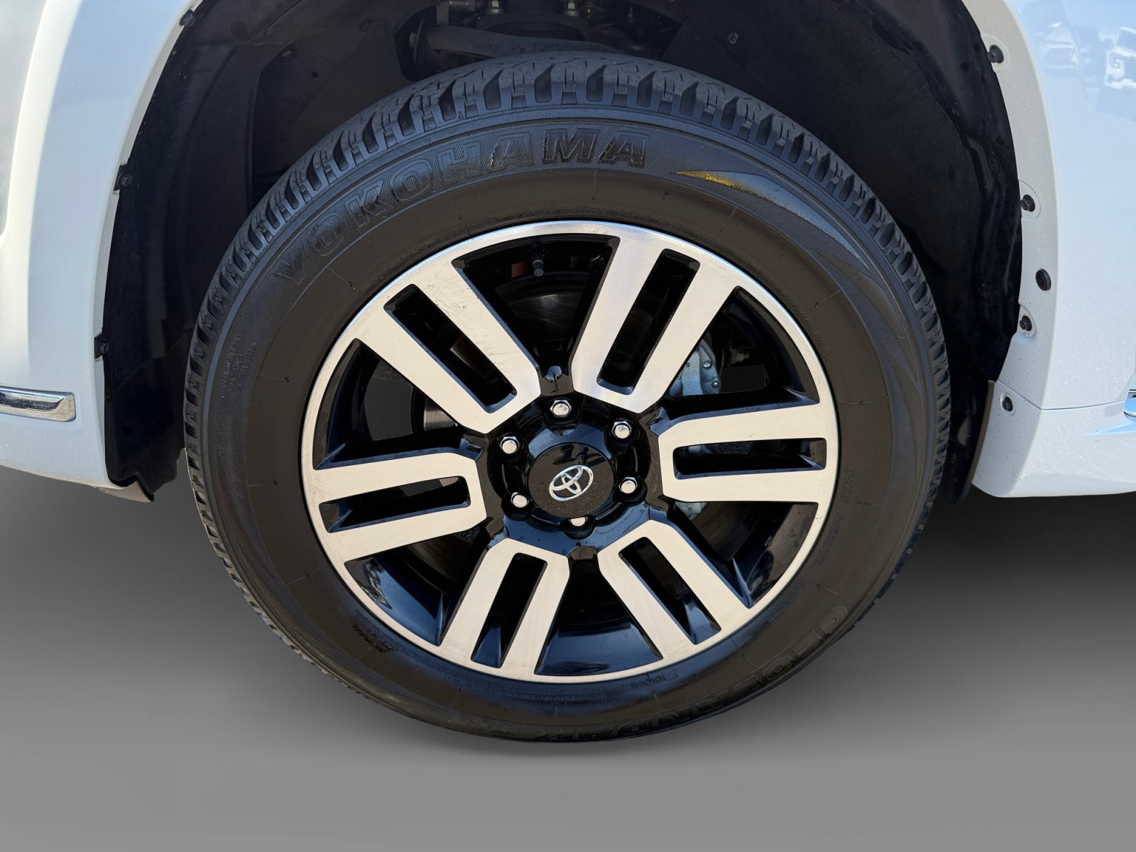 Used 2024 Toyota 4Runner Limited AWD/4WD image 9