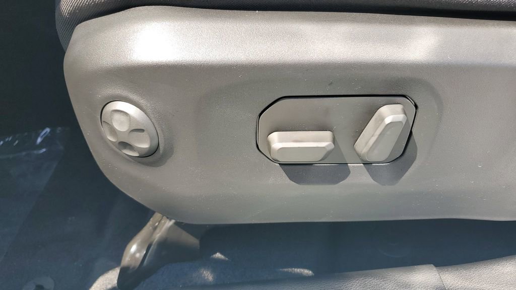 New 2025 Jeep Wrangler Sahara image 24