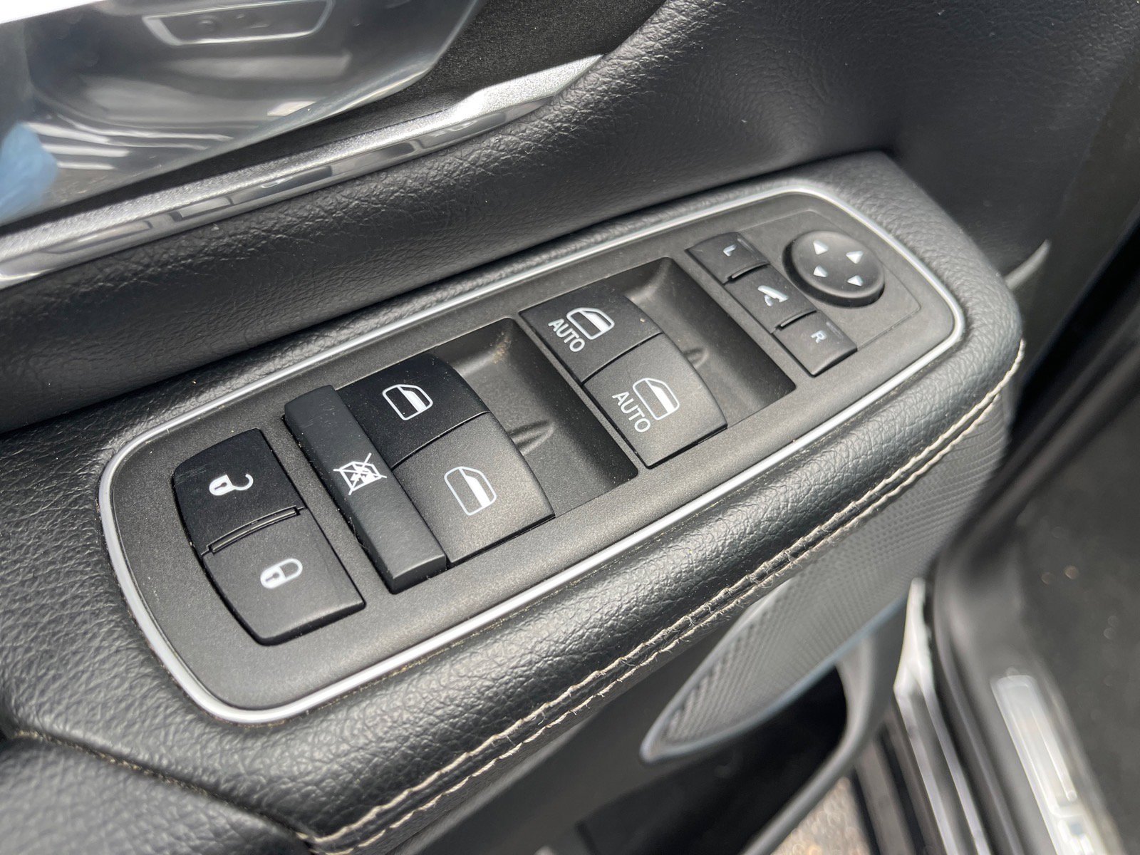 Used 2022 RAM 1500 Laramie image 8