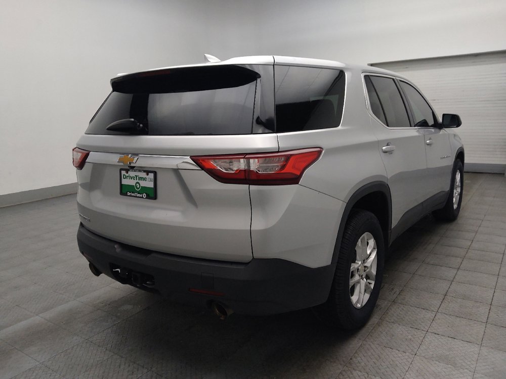 Used 2021 Chevrolet Traverse LS FWD image 9