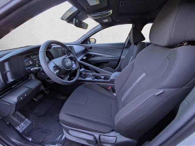 New 2026 Hyundai Elantra SEL Sport FWD image 3