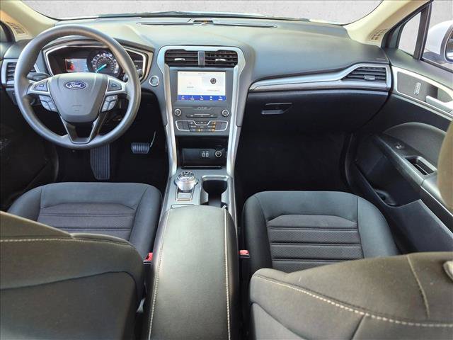 Used 2020 Ford Fusion SE FWD image 16