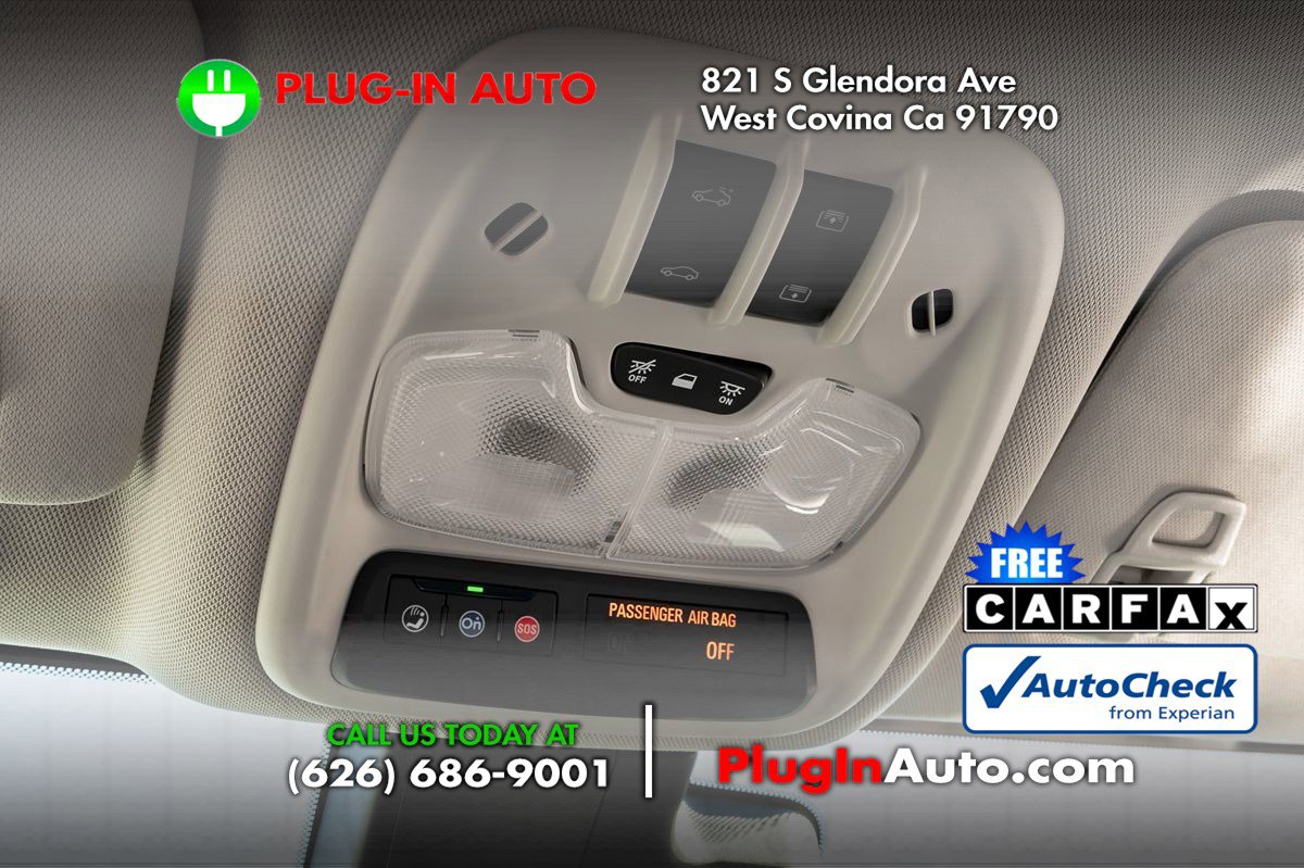 Used 2022 Chevrolet Bolt EUV Premier w/ Sun & Sound Package image 24