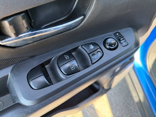 Used 2023 Nissan Kicks SV FWD image 17