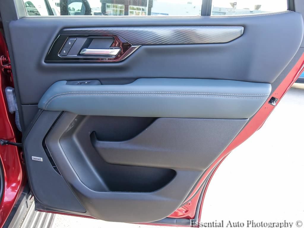 Used 2026 GMC Yukon AT4 AWD/4WD image 31