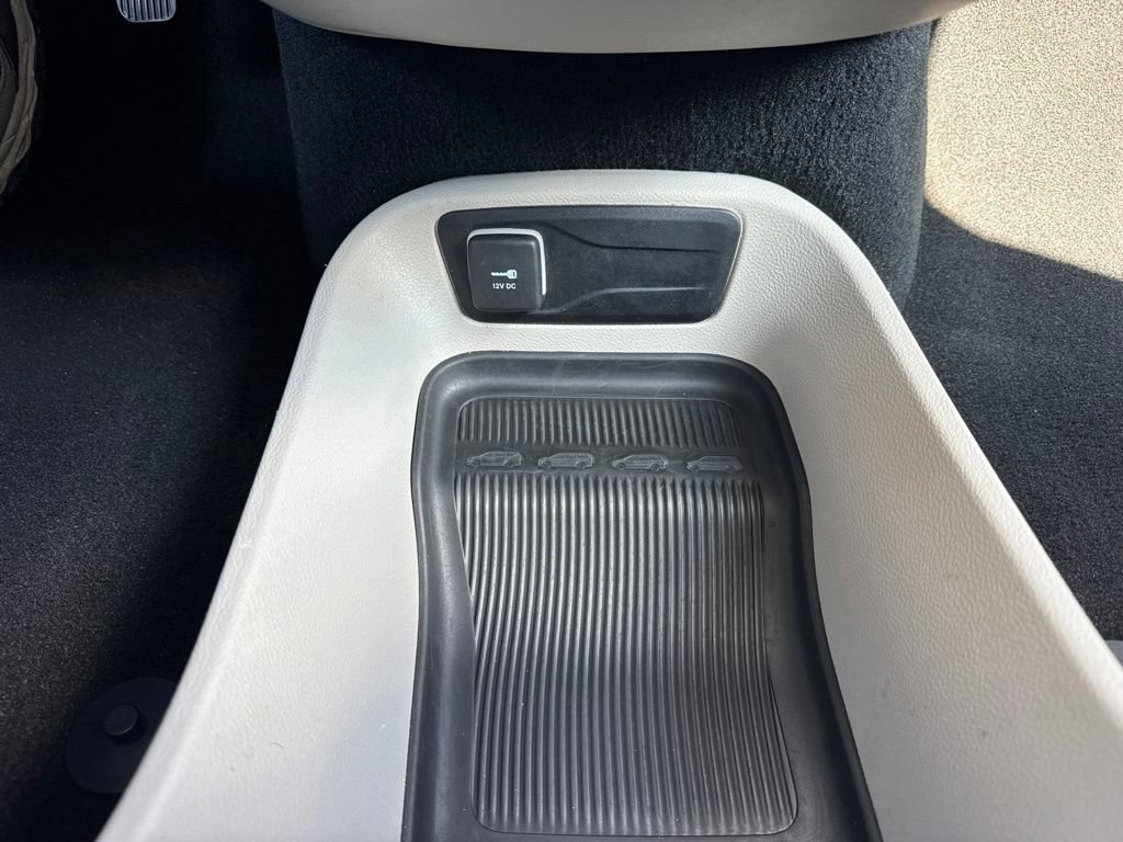 Used 2024 Chrysler Pacifica Touring-L FWD image 35