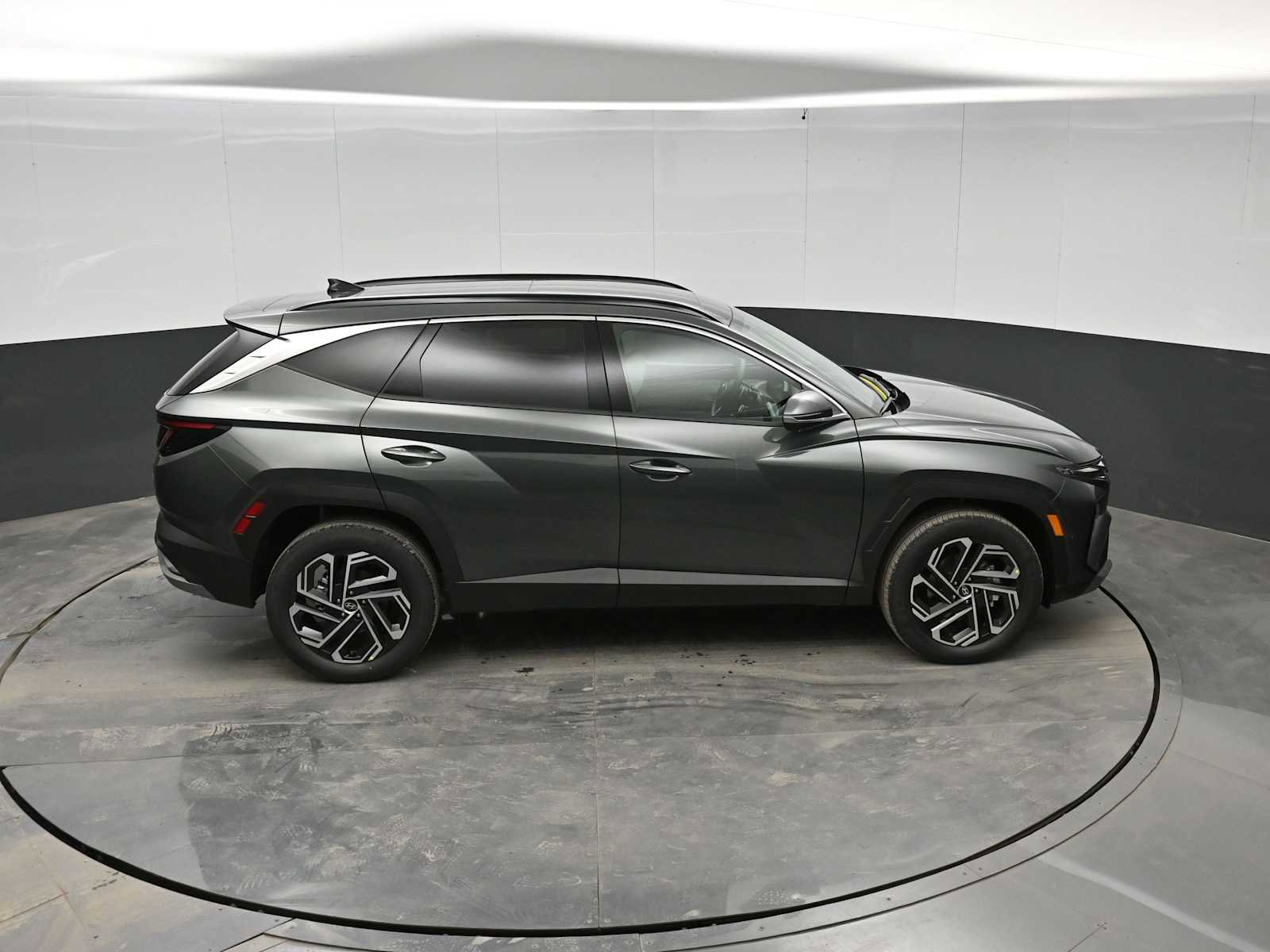 New 2026 Hyundai Tucson Limited image 31